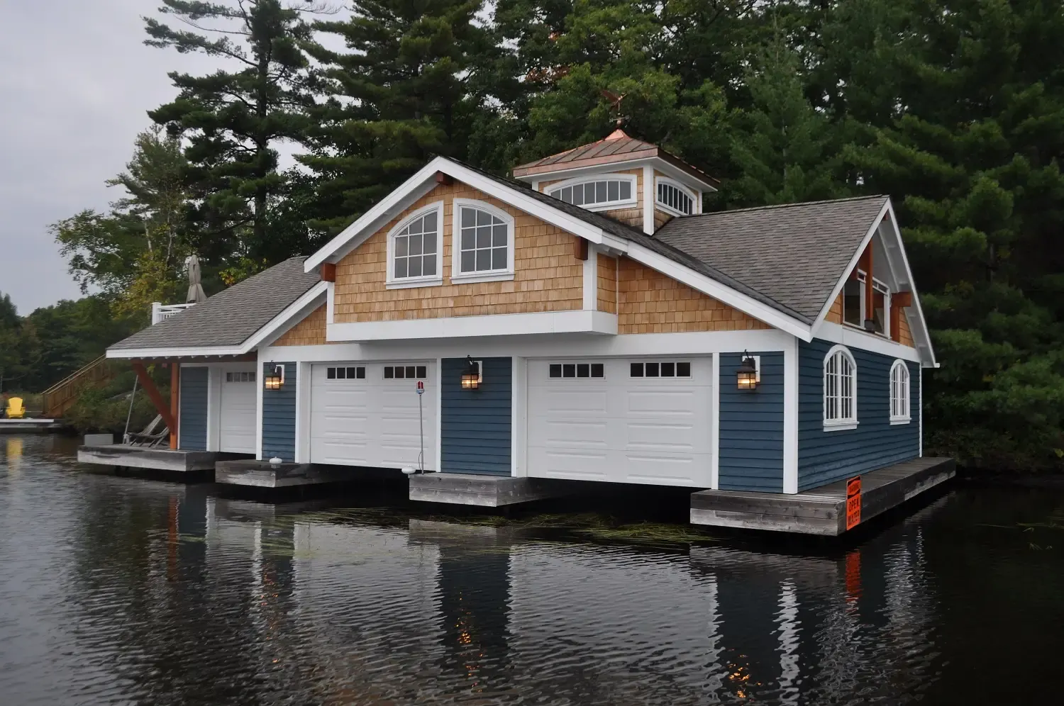 Muskoka Boat House, interior